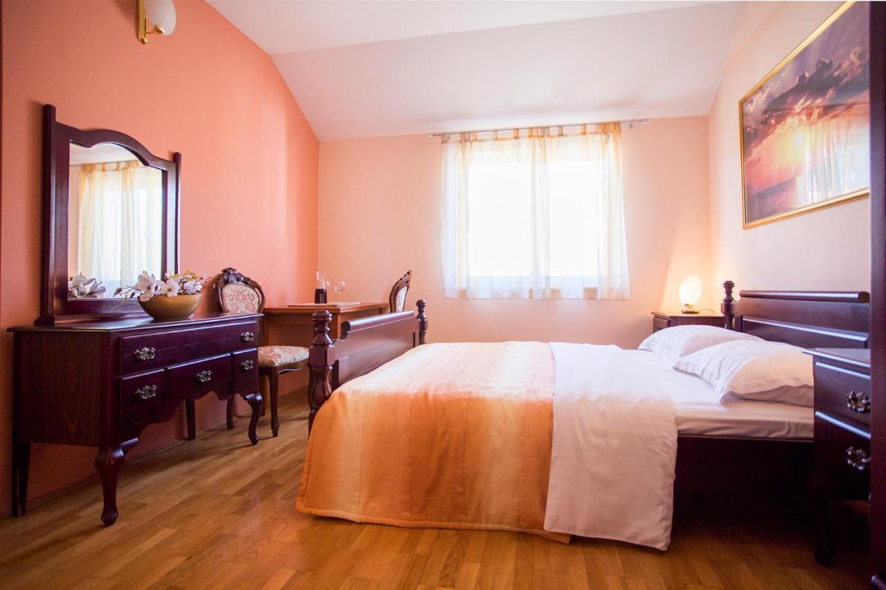 Paradise Apartment *